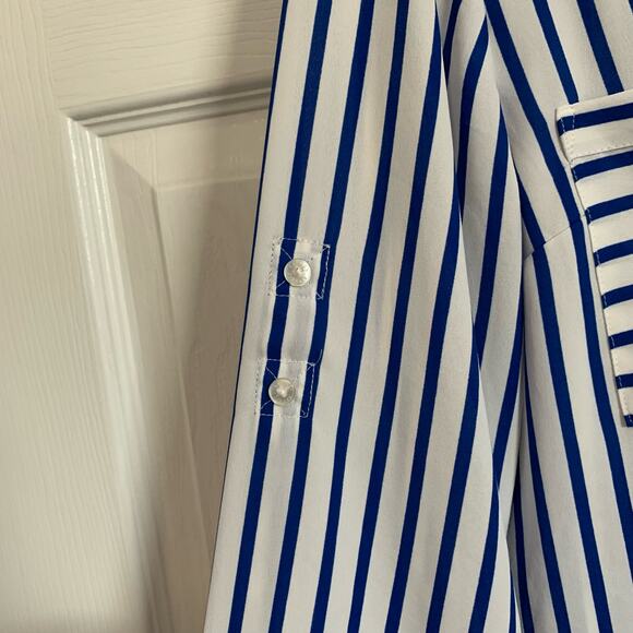 Express portofino blue and white striped button front gauzy blouse small - Picture 4 of 8